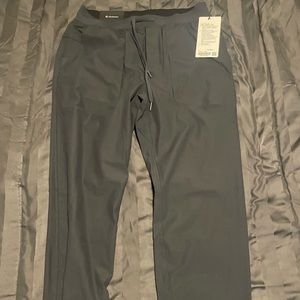 Lululemon ABC Jogger *Tall, NWT, size Large, color obsidian.